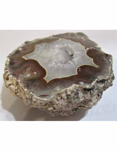 Agate rouge au noyau de quartz