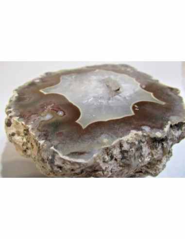 Agate rouge au noyau de quartz