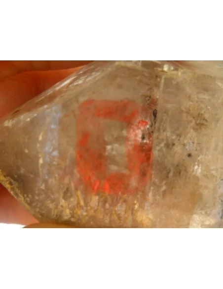 Quartz sceptre bipointé avec goutte d'eau Quartz sceptre bipointé avec goutte d'eau