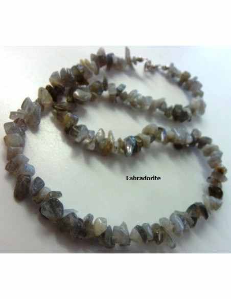 Collier en pierres naturelles baroque Collier en pierres naturelles baroque