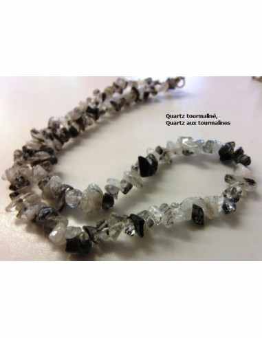 Collier en pierres naturelles baroque