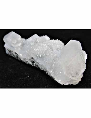 Apophyllite druse