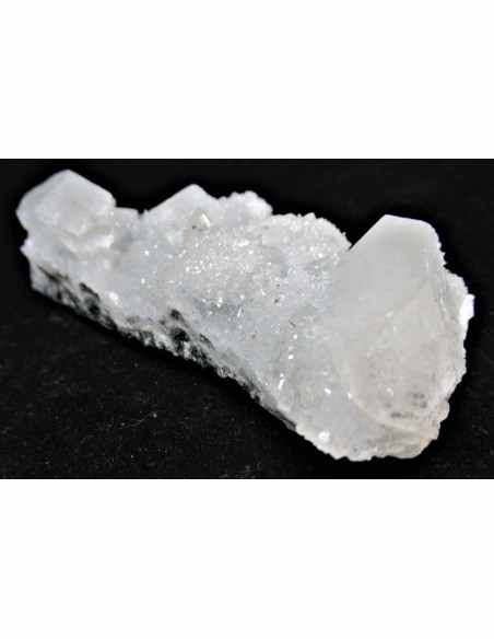 Apophyllite druse