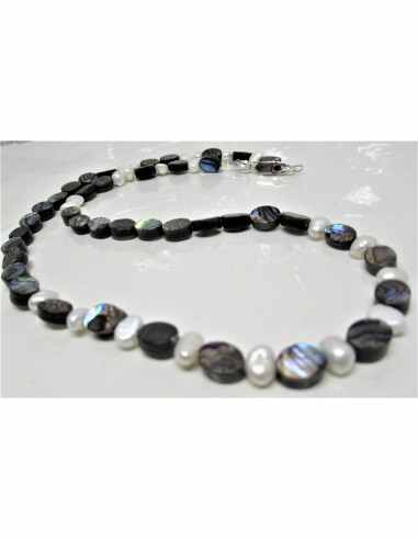 Collier Nacre opalisee bleue perles