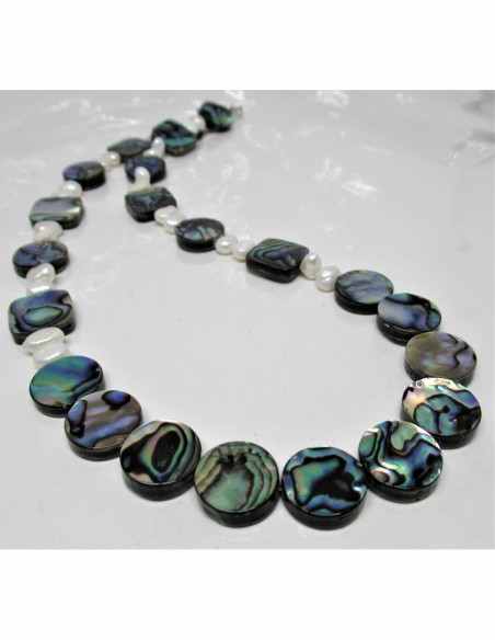 Collier Nacre bleue opalisee carrees perles Collier Nacre bleue opalisee carrees perles
