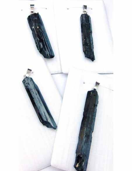 Cyanite noire pendentif Cyanite noire pendentif