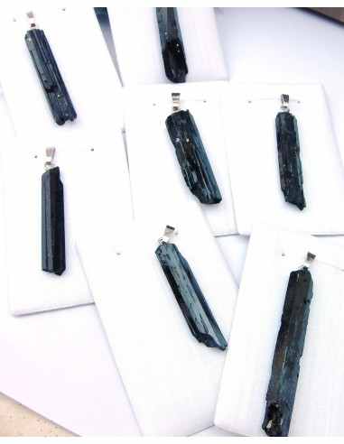 Cyanite noire pendentif