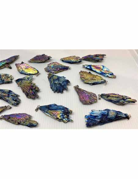 Stibine aura pendentif aux titanes Stibine aura pendentif aux titanes