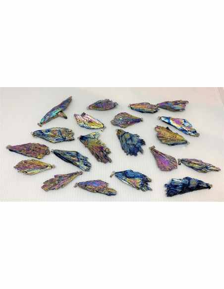 Stibine aura pendentif aux titanes Stibine aura pendentif aux titanes