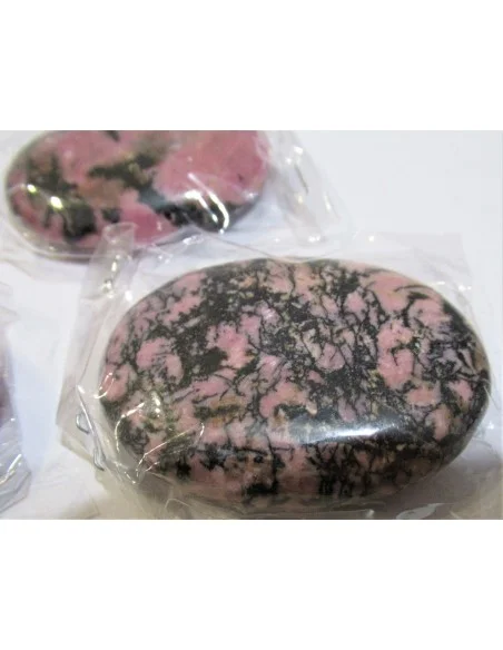 Rhodonite en forme de savon Rhodonite en forme de savon
