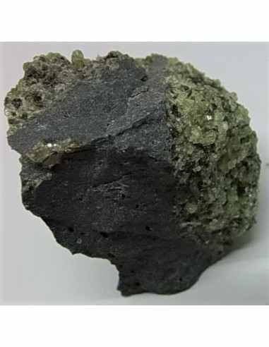 Chrysolite, olivine, Peridot cristalise