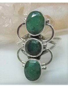 Bague emeraude trois pierres