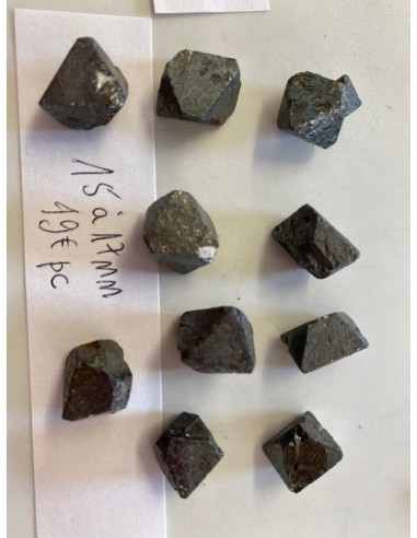 Magnétite Octaedre naturel de 12 à 15mm