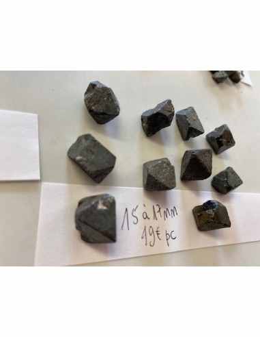 Magnétite Octaedre naturel de 12 à 15mm