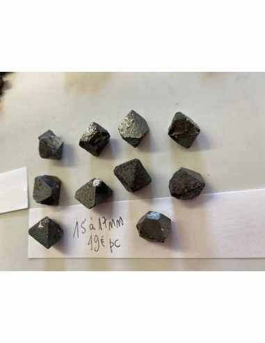 Magnétite Octaedre naturel de 12 à 15mm