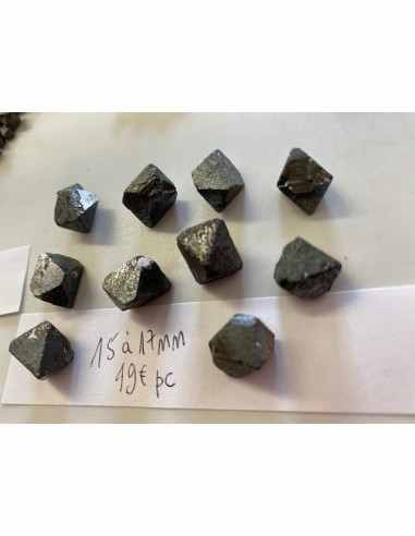 Magnétite Octaedre naturel de 12 à 15mm