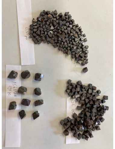 Magnétite Octaedre naturel de 12 à 15mm