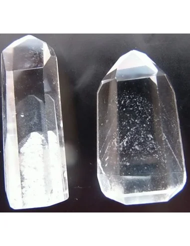 Pointe de quartz fantome blanc