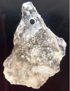 Tectite jaune en pendentif