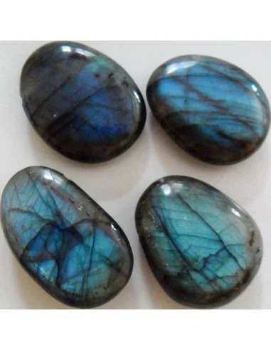 Labradorite percé