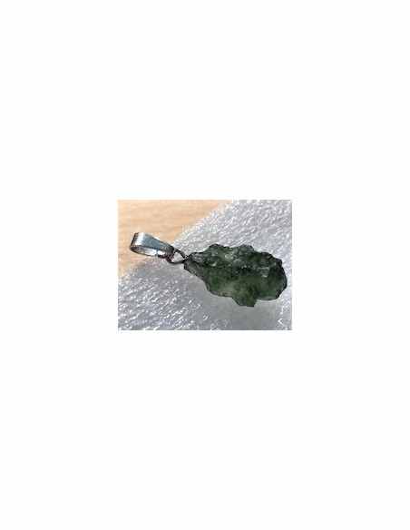 Pendentif moldavite montee en argent