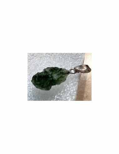 Pendentif moldavite montee en argent