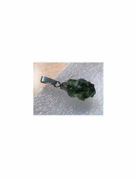 Pendentif moldavite montee en argent