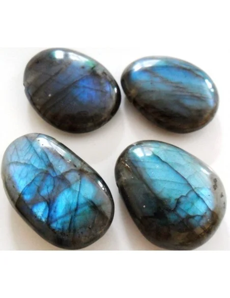 Labradorite percé