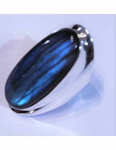 Grande bague en labradorite monte en argent