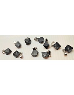 Magnetite Octaedre naturel  pendentif 2