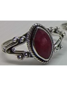 Bague grenat montee en argent