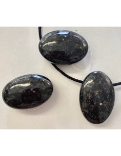 Nuummite pendentif 2