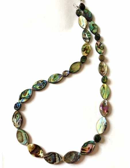 Collier Nacre opalisée feuilles