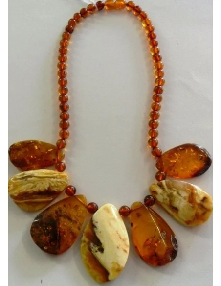 Collier en ambre