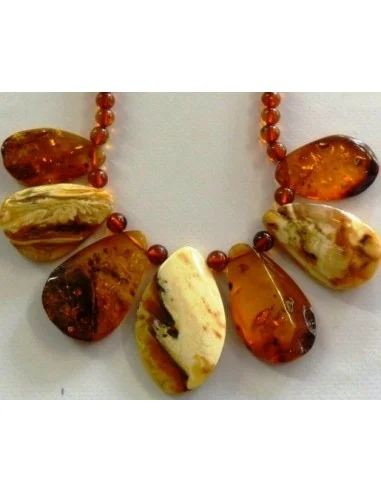 Collier en ambre