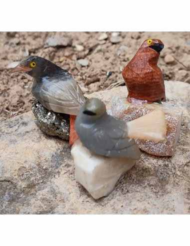 Petit oiseau en pierre