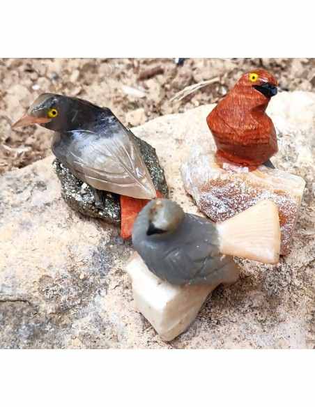 Petit oiseau en pierre