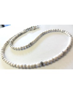 Collier magnesite, howlite 4mm 2