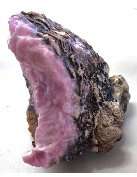 Aphrodite en pierre brute