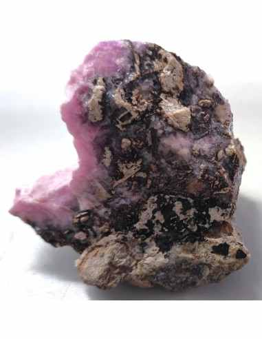 Aphrodite en pierre brute