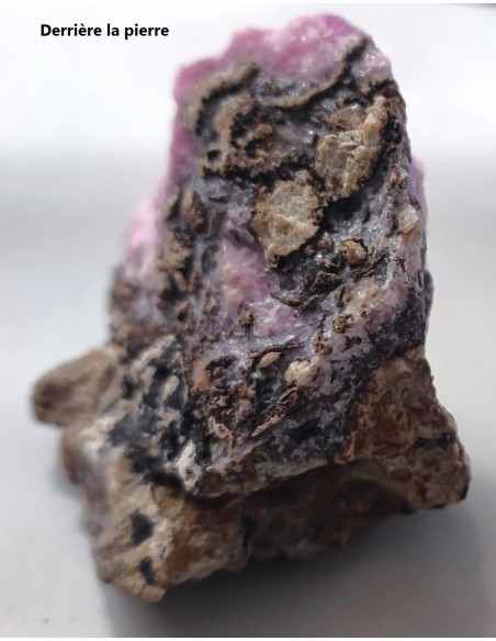 Aphrodite en pierre brute