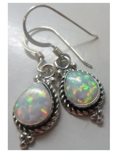 Boucles d'oreilles en opale noble blanc Boucles d'oreilles en opale noble blanc