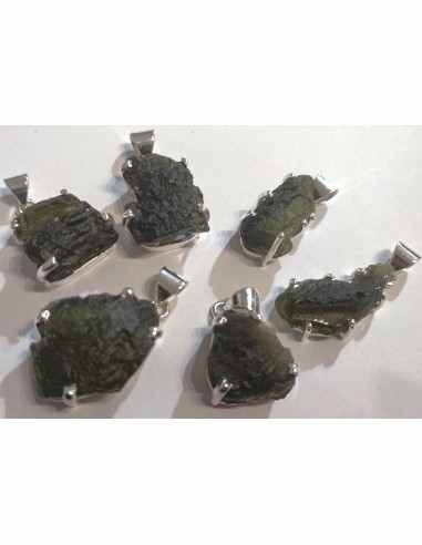 Grands pendentifs en moldavite