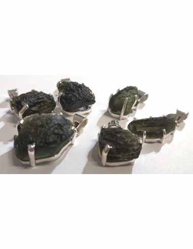 Grands pendentifs en moldavite