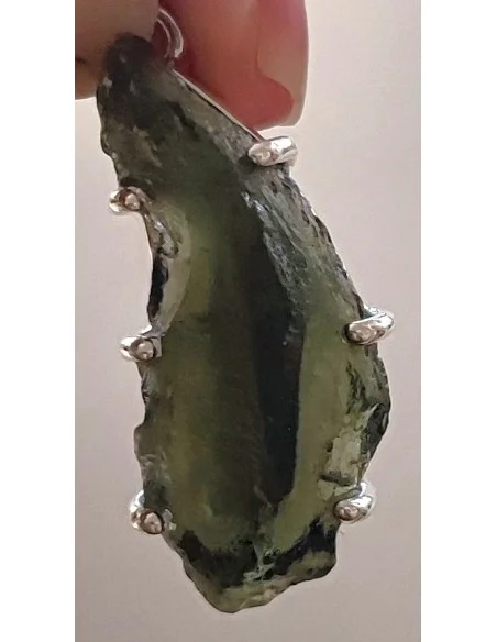 Grands pendentifs en moldavite