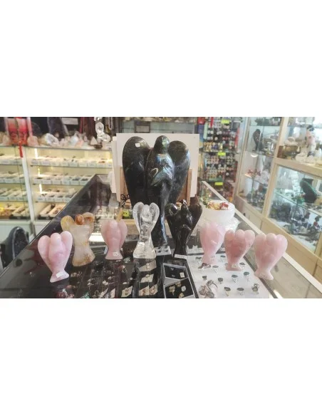 Ange quartz rose de 7 à 7,9cm