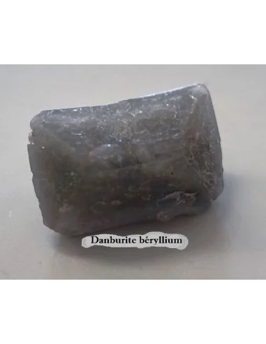 Danburite grise mineral