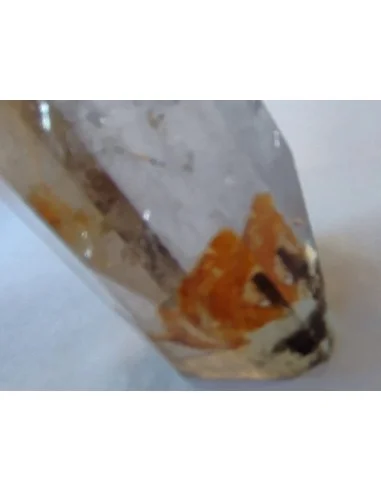 Quartz avec inclusions pointe