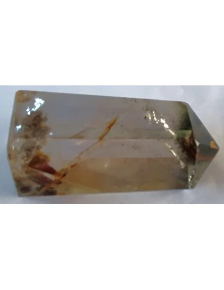 Quartz avec inclusions pointe