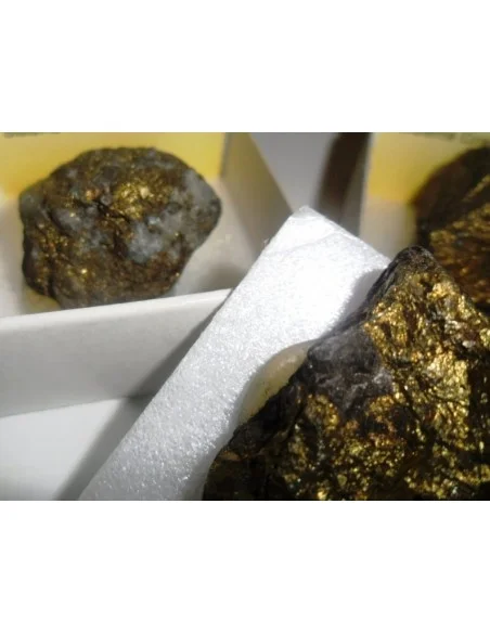 Chalcopyrite brute Chalcopyrite brute